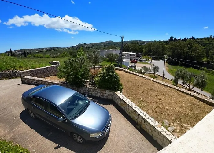 بيت للعطل Ze Di Ma House Katsounion